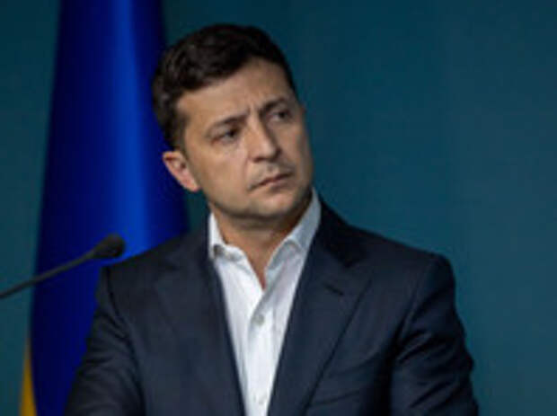 Президентская партия будет контролировать парламент Украины, что дает возможность Владимиру Зеленскому и его сторонникам самостоятельно сформировать правительство и назначить своего премьера Президентская партия будет контролировать парламент Украины, что дает возможность Владимиру Зеленскому и его сторонникам самостоятельно сформировать правительство и назначить своего премьера