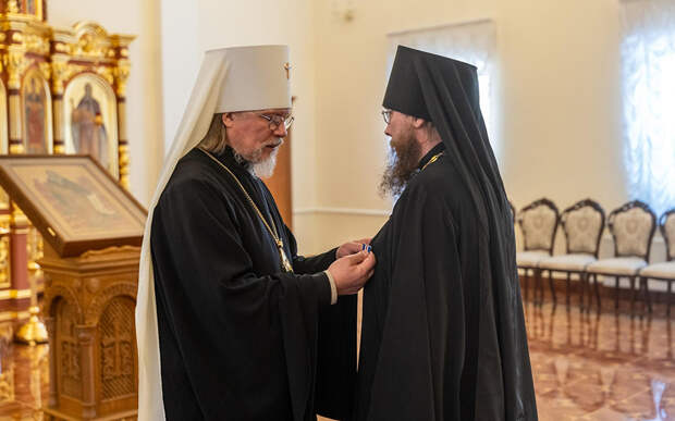 Митрополит Марк вручил церковные награды рязанским священникам