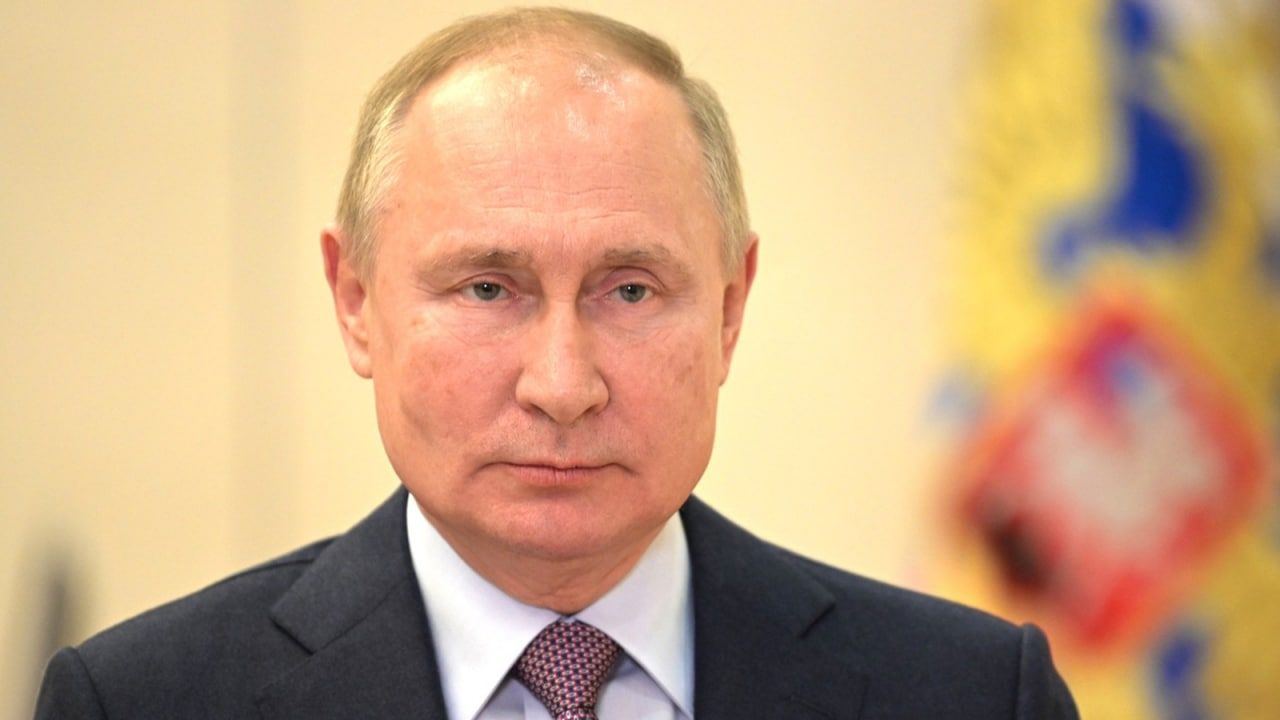 Владимир Путин поблагодарил российских медиков за доблестный и самоотверженный труд