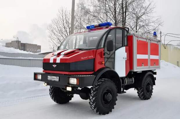 Silant 3.3TD. Silant – это торговая марка ОАО «Автоспецоборудование» (Великий Новгород). В 2010-2012 годах завод производил различные спецмашины собственной конструкци, в основном – пожарного назначения.