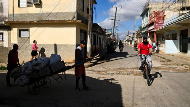 Лавров сообщил о неприемлемости любого давления США на Кубу