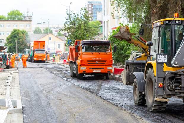 Движение транспорта на Озерновской косе ограничено из-за аварийных водопроводных работ