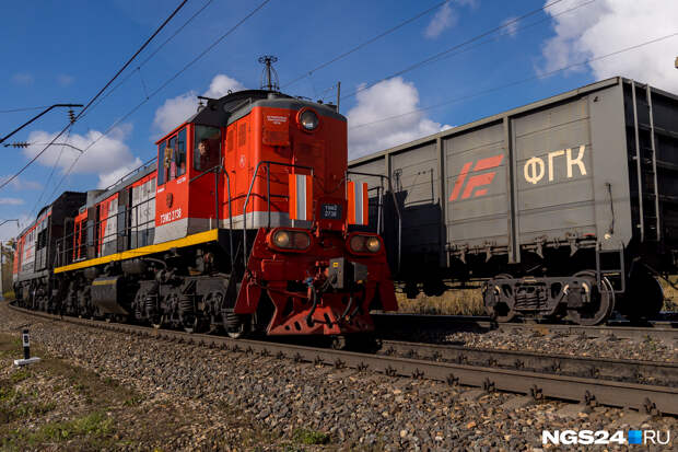 В Красноярске тепловоз сошел с рельсов на станции Базаиха