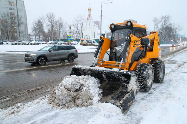 Москва и Петербург попали в «барическую яму» из-за «ныряющих» циклонов