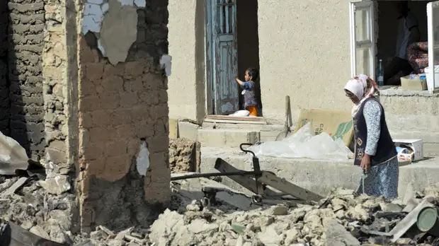 В Киргизии жители приграничных с Таджикистаном сёл покидают свои дома из-за перестрелки