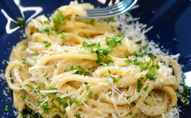 Макароны как в ресторане на Средиземноморье, а в основе обычные консервы. Затрат почти никаких