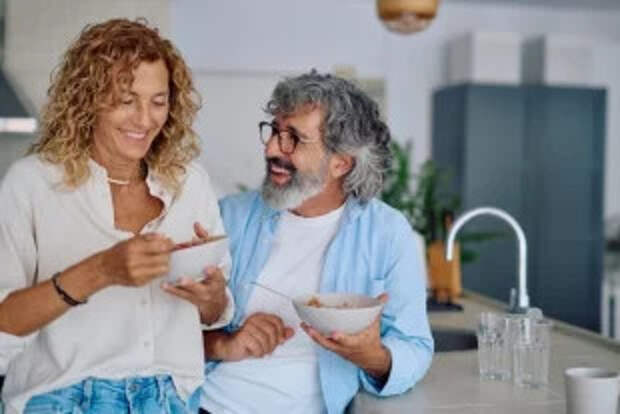 Ешь вкусно, живи до ста. Врач Данилов перечислил продукты для долголетия