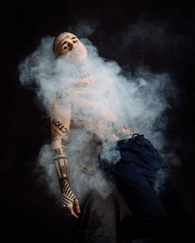 Молодожены попросили интернет-сообщество профинансировать их путешествие в Африку, потому что они сами на хотят работать