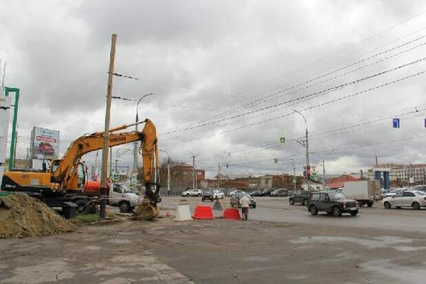 В Тамбове ремонтируют коллектор на пересечении улиц Пролетарской и Октябрьской