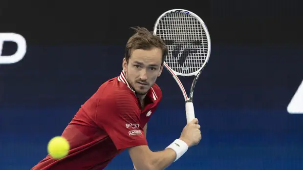 Медведев разгромил Оже-Альяссима и сравнял счёт в противостоянии с Канадой на ATP Cup