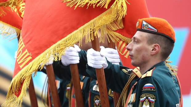 На Дальнем Востоке прошли первые военные парады (фото, видео)