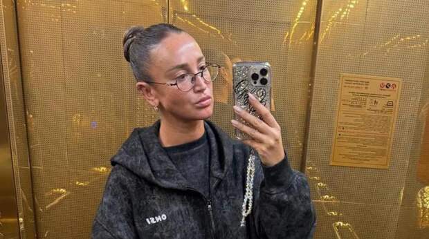 "Еле отодрала себя от кровати": Бузова поведала о своей хронической усталости