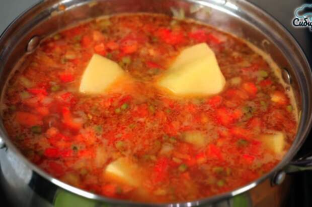 Турецкий чечевичный суп с овощами и копченостями: шаг 5
