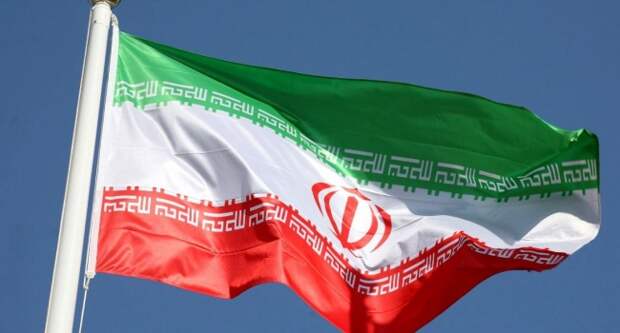 Иран отказался от расчетов в американских долларах