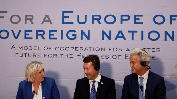 Le Monde: Марин Ле Пен пожелала Путину победы на выборах