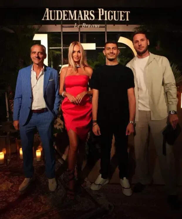 Виктория Лопырёва с гостями