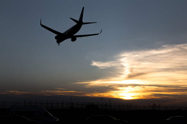 Самолет иностранной авиакомпании совершил аварийную посадку в российском аэропорту