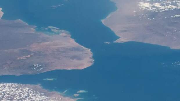 Шанс на победу: Иран грозит перекрыть еще один ключевой судоходный пролив