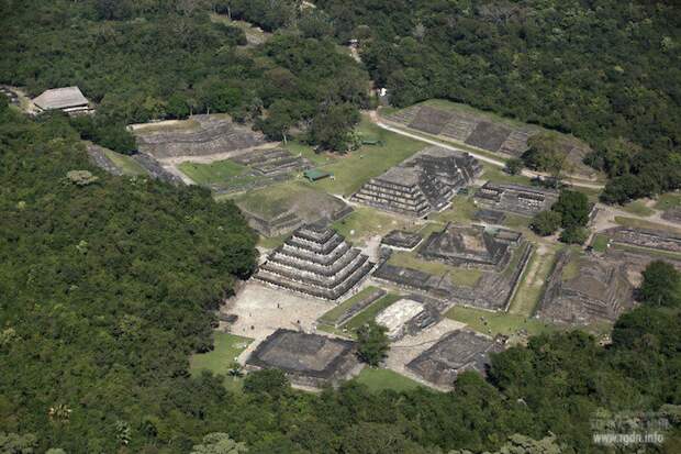 Эль-Тахин «Город Грома», мексиканские пирамиды майя