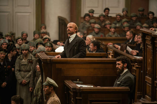 Кадр из сериала «Хроники русской революции»