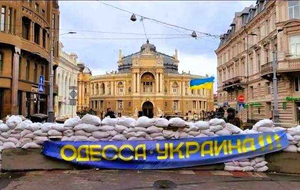 В День Г(н)идности (отмечался на Украине 21 ноября в честь годовщин начала майданов) пригревшиеся...