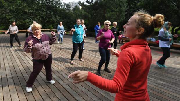 В программы "Активного долголетия" вовлекут более 40% пожилых россиян к 2030 г