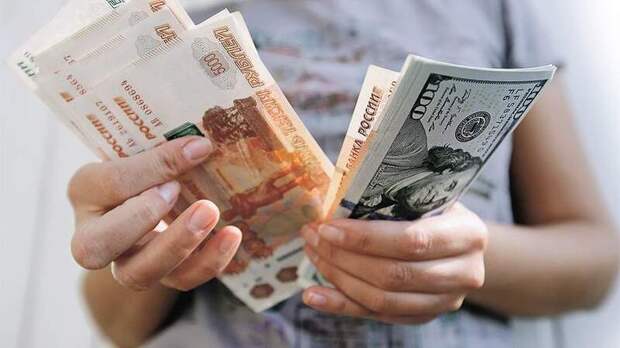 Курс доллара на Мосбирже впервые с 30 октября 2023 года превысил 94 рубля
