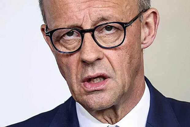 Канцлер Мерц поздравил лидера оппозиции Венгрии с победой на выборах