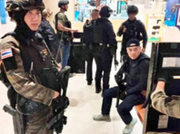 Военнослужащий армии Таиланда Джаккрапант Томма, который убил и ранил десятки человек в городе Накхон Ратчасима (Корат), ликвидирован, сообщает местный интернет-портала Khaosod со ссылкой на полицию Военнослужащий армии Таиланда Джаккрапант Томма, который убил и ранил десятки человек в городе Накхон Ратчасима (Корат), ликвидирован, сообщает местный интернет-портала Khaosod со ссылкой на полицию