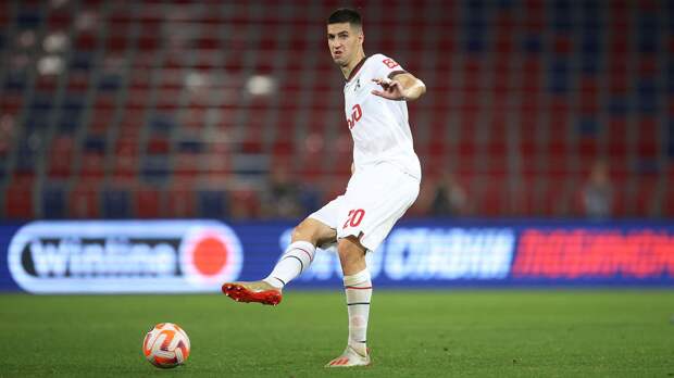 «Локомотив» разорвал контракт с защитником Иваном Кузьмичевым