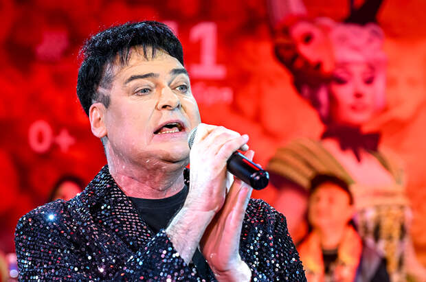 «Побочки жуткие»: певец Юлиан скинул 26 кг на модных уколах