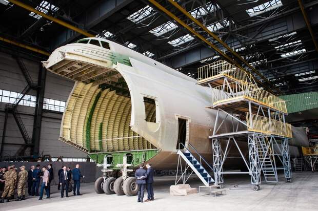 Украина в 2019 году возобновит производство Ан-124 без участия России Украина в 2019 году возобновит производство Ан-124 без участия России