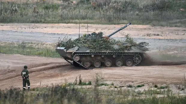 На этап учений России и Белоруссии пригласили иностранных военных атташе