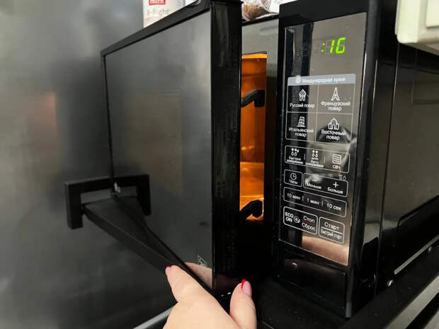 6 вещей, которые убивают микроволновку: проверьте, нет ли их в вашей кухне