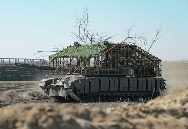 Танкист Добрый: Т-72Б3 превосходят зарубежные аналоги за счет простоты и надежности