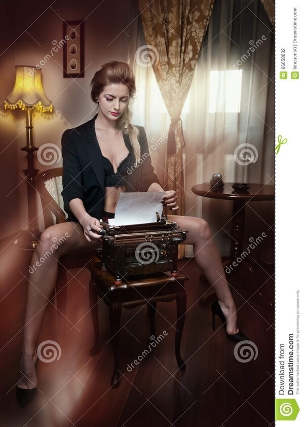 22. "Не понимаю, о чем говорят люди по хэштегу #BadStockPhotosOfMyJob. Именно так я и выгляжу, когда пишу". 22. "Не понимаю, о чем говорят люди по хэштегу #BadStockPhotosOfMyJob. Именно так я и выгляжу, когда пишу".