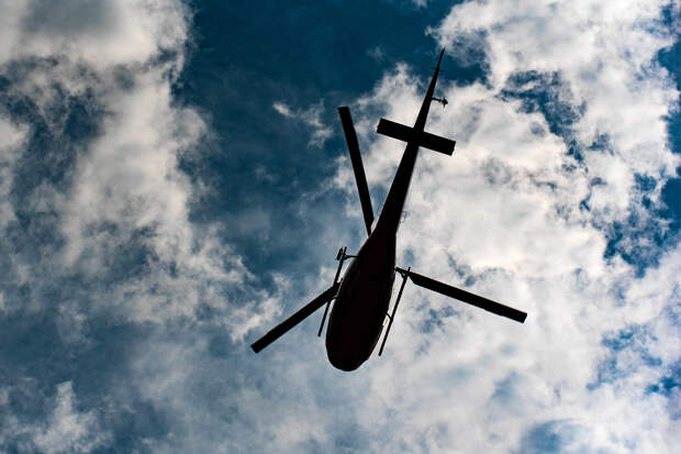 Медбрат не выжил после попытки коллеги посадить вертолет за пилота