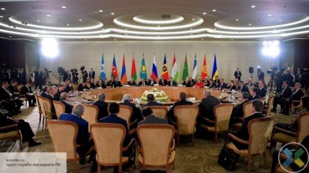 Украина разрывает все связи с Россией: СНБО поддержал прекращение участия Киева в организациях СНГ