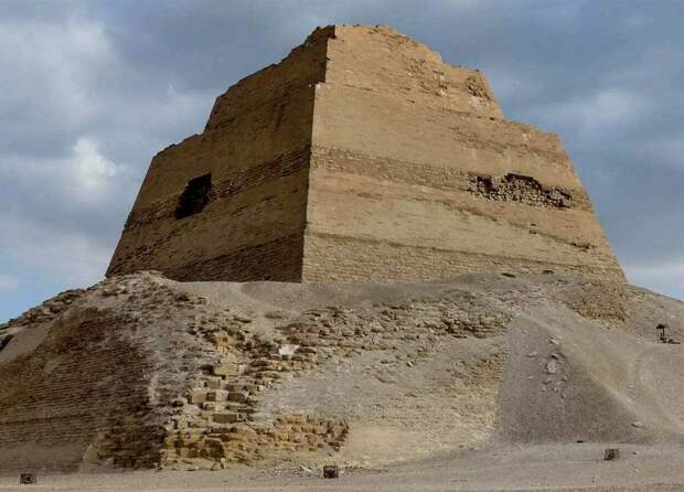Пирамида Мейдума, фотография Курохито, Heritagedaily