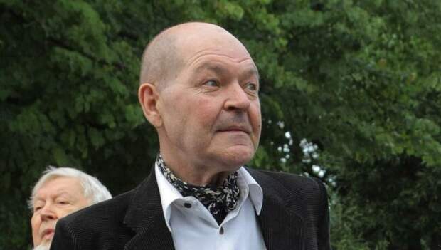 «Это страшно!»: как актер с безумным взглядом скрывал свою жену: Алексей Жарков: почему он прятал Любовь Кузнецову 18 лет, а она всё равно осталась рядом до последнего вздоха