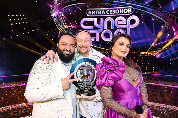 Новосибирский певец Шура одержал триумфальную победу в шоу «Суперстар! Битва сезонов» 2026