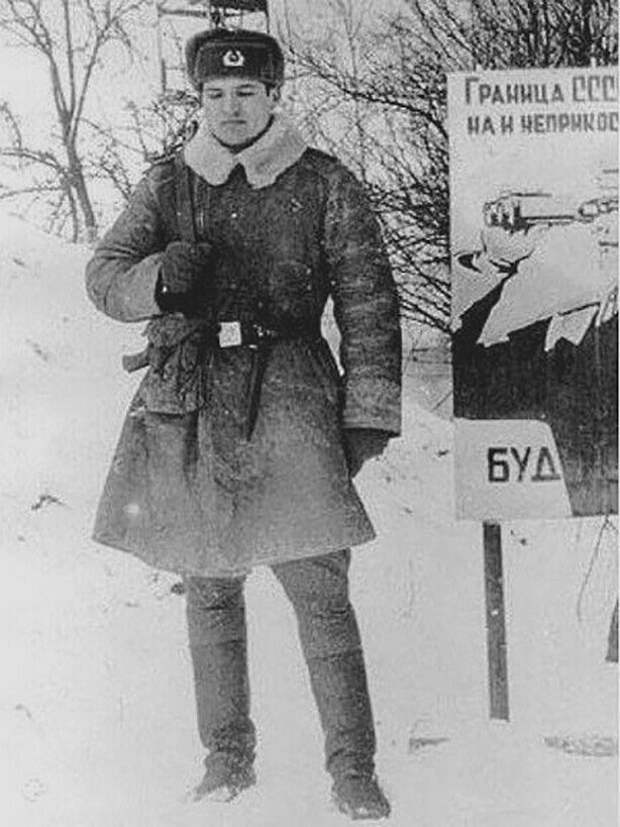 Александр Лукашенко во время службы в пограничных войсках СССР, 1970-е