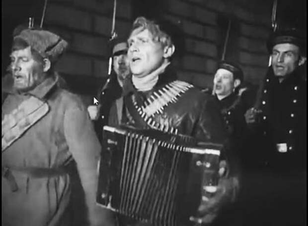 «В воздухе пахнет грозой…»