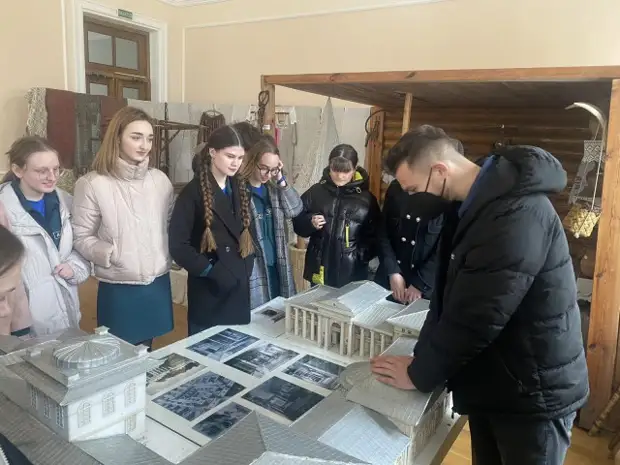 Экскурсия ´Дворец-парковый комплекс в д.Жиличи´.