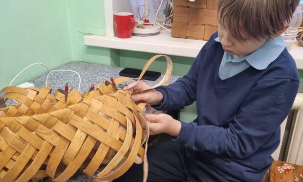 Юные пинежане возрождают традиции берестяного ремесла