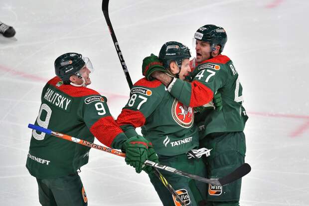 Знарок высказался об игре Шипачева и Радулова за «Ак Барс»