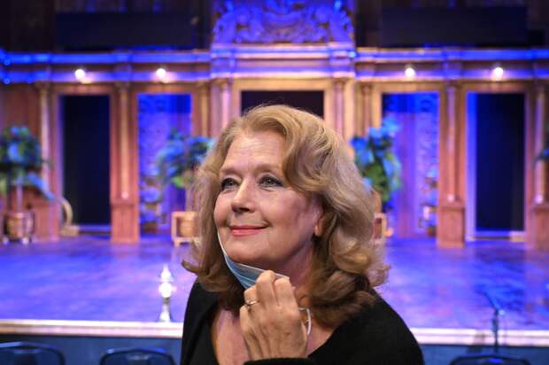 Путин поздравил с юбилеем Ирину Алферову