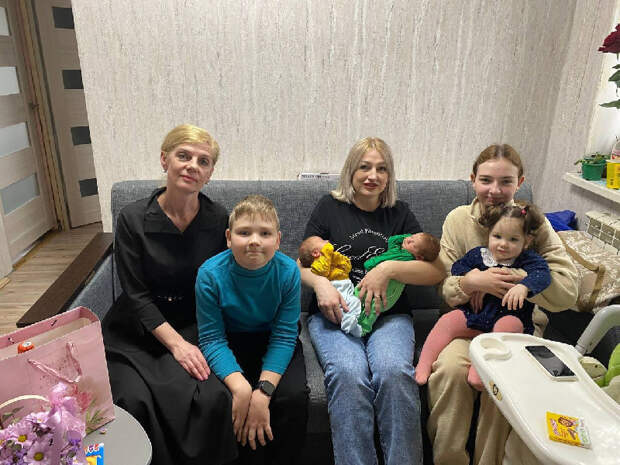 В 2025 году на Смоленщине родились 50 пар близнецов и двое тройняшек
