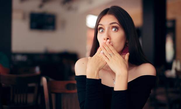 Накрыл приступ икоты — засуньте пальцы в уши: врачи оценили лайфхак из соцсетей