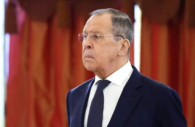 Глава МИД РФ: Россия намерена продолжить укрепление военного сотрудничества с
